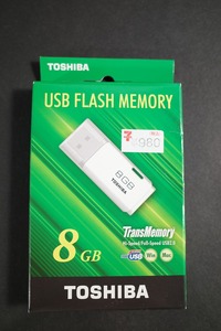 未開封 8GB 東芝 USBメモリ 8GB TOSHIBA USB2.0対応メモリ ８GB TNU-A008G 国内正規品 win/mac対応 USBフラッシュメモリ