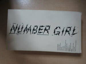 VHS　ビデオテープ　騒やかな演奏 NUMBER GIRL　2001年4月に行われたスタジオライブの模様を収めたNUMBER GIRL初の映像作品。全15曲収録。