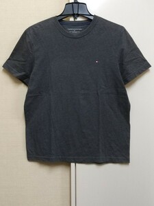 [送料無料](t11e4)Mトミーヒルフィガーtommy hilfigerブランドロゴ刺繍usaアメリカ輸入古着半袖Tシャツ/プリントTシャツシンプル