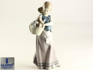 西洋美術　LLADRO　リヤドロ　フィギュリン　女の子　D0808