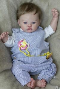 リボーンドール　赤ちゃん人形　19インチ　45cm ヨーロッパハーフ顔フェイス　リアル赤ちゃん　新生児　幼児　服　小物セット