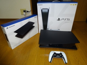 新品同様　PlayStation 5 CFI-1100A01 PS5 プレイステーション5 ディスクドライブ搭載モデル＋PlayStation 5用カバー CFIJ-16000