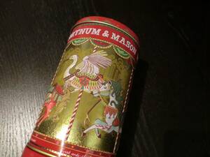 英国 イギリス ロンドン 老舗 紅茶 F&M フォートナム&メイソン オルゴール 限定品 カルーセル メリーゴーランド 缶 ケース アンティーク調