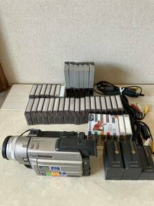 SONY ビデオカメラ ハンディカム DCR-TRV900 NTSC 中古ジャンク品　中古テープ付き　部品取りにでも！