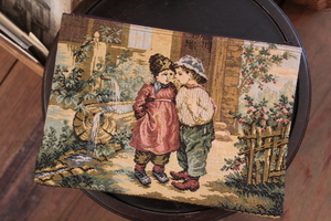 【ゴブラン ポーチ】女の子と男の子 刺繍
