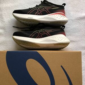 アシックス/新品/asics/シューズ/25cm/ブラック+エレクトリックレッド/黒+赤/GEL-CUMULUS25/2023年10月購入/ラスト1足/人気/入手難