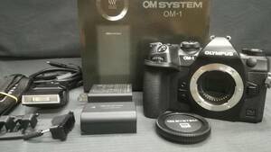 【良品♪】OLYMPUS オリンパス OM SYSTEM OM-1 ボディ 2037万画素　 ミラーレス 一眼 カメラ/ブラック/動作品