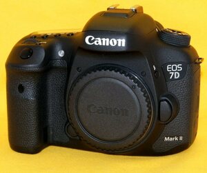 ★一発即決★キャノン「EOS 7D Mark II」★画像10の純正おまけレンズ1本＆32GB付★最新ファームウェアに更新済です★MarkII★Mark2