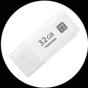 同梱可能 KIOXIA (旧東芝) USBメモリ USB3.0 32GB　32ギガ フラッシュメモリ 過渡期につき柄変更あり