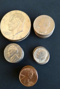米ドル通貨　古銭　アンティーク　　1ドル4枚　クォータードル7枚　ワンダイム6枚　5セント6枚　1セント11枚1970年代中心