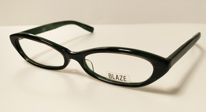 BLAZE　セルフレーム 日本製　個性的なフォルム　129　グリーン系