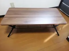 ウッド調のお洒落なローテーブル