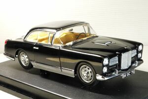 1/18　SunStar　　　ファセル ベガ　HK500 Facel Vega