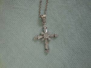 シルバー925ネックレス十字架 　クロス　クリスタル