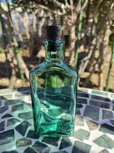 レトロガラス瓶 薬品瓶 コルク栓 大木 OHKI 青緑色不透明ガラス 気泡 バリ 製造皺 不純物 当時のコルク/瓶/ガラス瓶/昭和レトロ/当時物