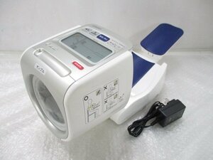 ◎美品 オムロン OMRON HEM-1020 スポットアーム 上腕式血圧計 デジタル自動血圧計 アダプター付き 展示品 w4154
