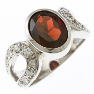 リング 指輪 11号 Pt900プラチナ ガーネット 3.10ct ダイヤモンド 0.38ct中古 美品