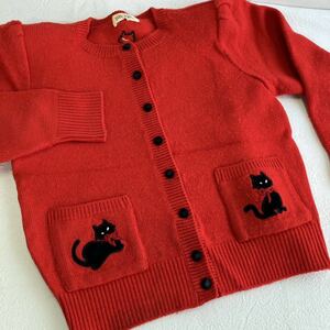 昭和レトロ 当時物 paserio ㈱ワールド ジュニアサイズのカーディガン 赤 黒猫のアップリケ刺繍 毛100％ ビンテージニット 女の子用