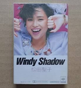 中古カセットテープ◎松田聖子『Windy Shadow』28KH1600 CBS・ソニー ハートのイアリング ピンクのモーツァルト 他 全10曲収録