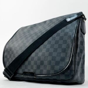 1円 『紳士の逸品』 LOUIS VUITTON ルイヴィトン ダミエグラフィット ダニエル メッセンジャーバッグ ショルダーバッグ レザー 