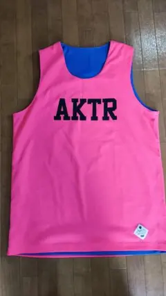 AKTR リバーシブル　ノースリーブ