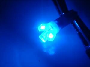 広角拡散タイプ★T5型 開花 3連 LED バルブ　青　ブルー　メーター インジケーター エアコンスイッチ 灰皿 シガー ランプ 照明
