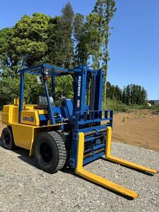 コマツ（KOMATSU）　フォークリフト 3.8t 型式FG38-6 マニュアル　ガソリン　フォークシフター付き 前輪ダブルタイヤ