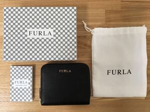 新品同様【FURLA】フルラ ミニ財布　ラウンドファスナー 二つ折り財布 ブラック