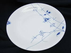 ROYAL COPENHAGEN ◆ ロイヤルコペンハーゲン 人気 ブルーパルメッテ 大皿 26cm プレート 626 洋食器 白磁 絵付け