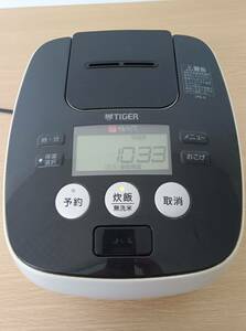 ☆【EM766】TIGER　タイガー　JPB-G101　2015年製　圧力IH炊飯ジャー　5.5合　クールホワイト　通電確認済