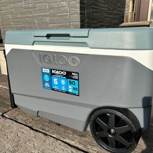 IGLOO イグルー クーラーボックス ツートンカラー仕様 90QT バーベキュー キャンプ アウトドア IGLOO USA産大型ホイールクーラーボックス