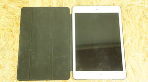 iPad mini 4 Wi-Fi 16GB シルバー MK6K2J/A　中古品　カバー付き　多少の傷有
