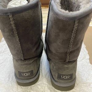 UGG ムートンブーツ グレー　美品　25㌢