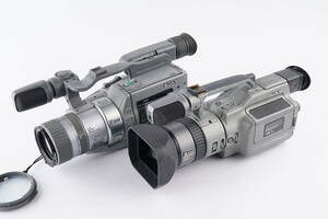 (C49) SONY VX-1000 SONY VIDEO Hi-8 レトロビデオカメラ　ニ個セット