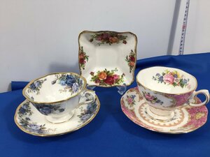 ROYAL　ALBERT　　Bone　China　ロイヤルアルバート　　カップ＆ソーサー×２/小鉢×１　３点まとめて　中古箱無し　OS5.049