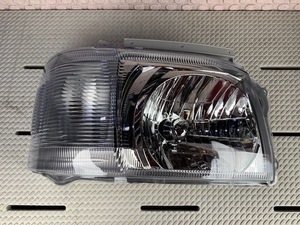 ハイエース200系 1-2型 (H16/8-H22/6) クリスタル ヘッドライト 左 右セット 新品