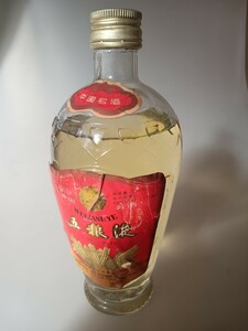 古酒 中国 四川省宜市五粮液造酒廠古酒1985年未封瓶封印貴重品、送料無料