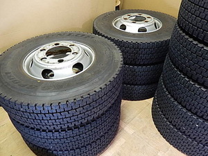 TW・条件付き送料無料・22年・超バリ山深溝6本・4トン・ダンロップ　225/90R　17.5　127/125L　JAPAN　22年・超バリ山深溝6本セット！！！