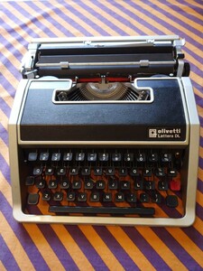 【中古品】olivetti Lettera DL オリベッティ タイプライター／昭和レトログッズシリーズ