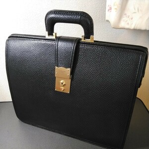 超美品　皇室御用達　GINZA TANIZAWA レザー　ブルダレスバッグ　購入価格143000円