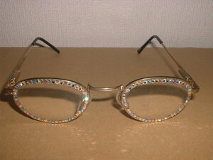 ファッションメガネ　リムに模造石が一杯　おしゃれ老眼鏡　　サングラス　レトロ