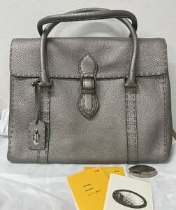 美品■FENDI フェンディ Selleria セレリア リンダ/8BR657/ハンドバッグ レザー メタリックグレー系 シルバー系/チャーム 保存袋◆管No3600