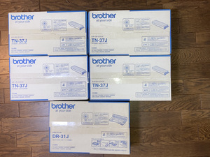 ♪【新品】★1円スタート★【brother純正】トナーカートリッジ(大容量) TN-37J×４＋ DR-31J 【送料無料】2024H1YO6-NSK4K-39-1