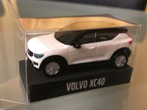 【2147.VOLVO ボルボ XC40 クリスタルホワイトパール プルバックミニカー 未使用品】