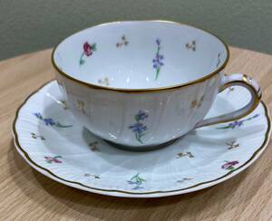 ＃379　ベルナルド リモージュ【BERNARDAUD LIMOGES】　カップ＆ソーサー　ポンパドール　1客　箱無し