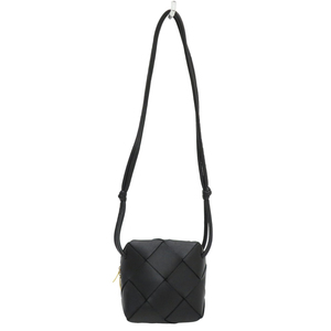 BOTTEGA VENETA ボッテガ ヴェネタ 701915 ミニカセット カメラバッグ ショルダー ブラック系 [240101158320]