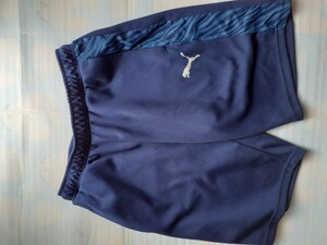 ③　プーマ　半ズボン　　　　PUMA　ハーフパンツ　ショートパンツ　