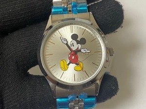 ディズニー Disney ミッキーマウス Mickey Mouse デザイン シルバー 腕時計 展示未使用品 