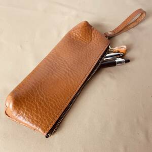 肉厚でもっちりコシありブラウン本革を使用したシンプルなレザーペンケース こだわりハンドメイド 日本製 JAPANクラフト B3755