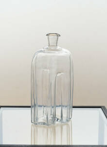 古い型吹きガラスの酒瓶 ボトル / 19世紀・スウェーデン / 硝子 アンティーク 古道具